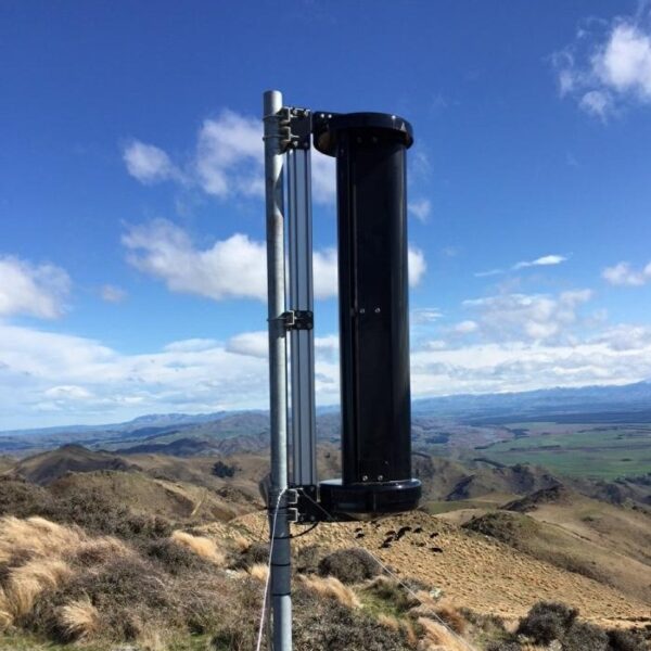 LE-v150 Vertical Axis Wind Generator - Image 4
